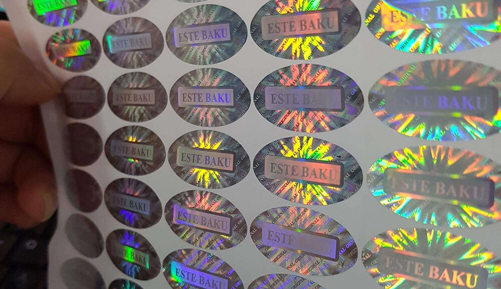 Hologram phản xạ ánh sáng trắng