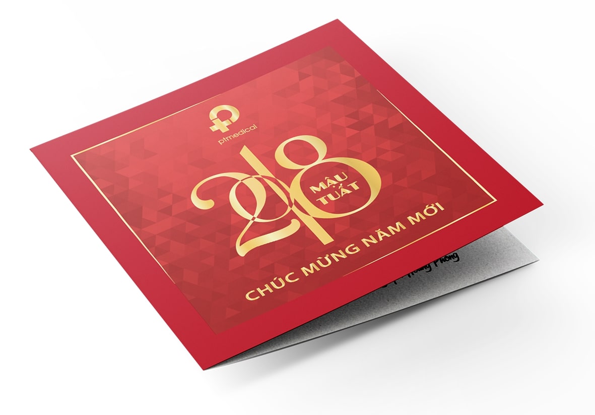 Thiệp chúc mừng năm mới với tông màu đỏ rực