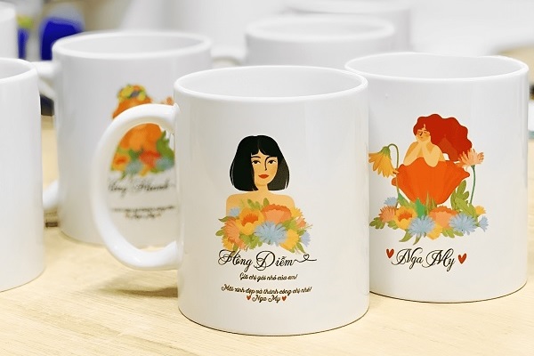 ly sứ in theo yêu cầu - Qùa valentine ứng dụng cao