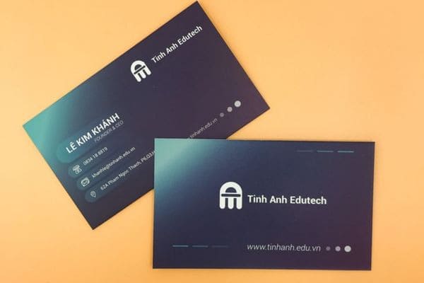 Card visit cá nhân phong cách tối giản dành cho nhân viên văn phòng Card visit cá nhân phong cách tối giản dành cho nhân viên văn phòng