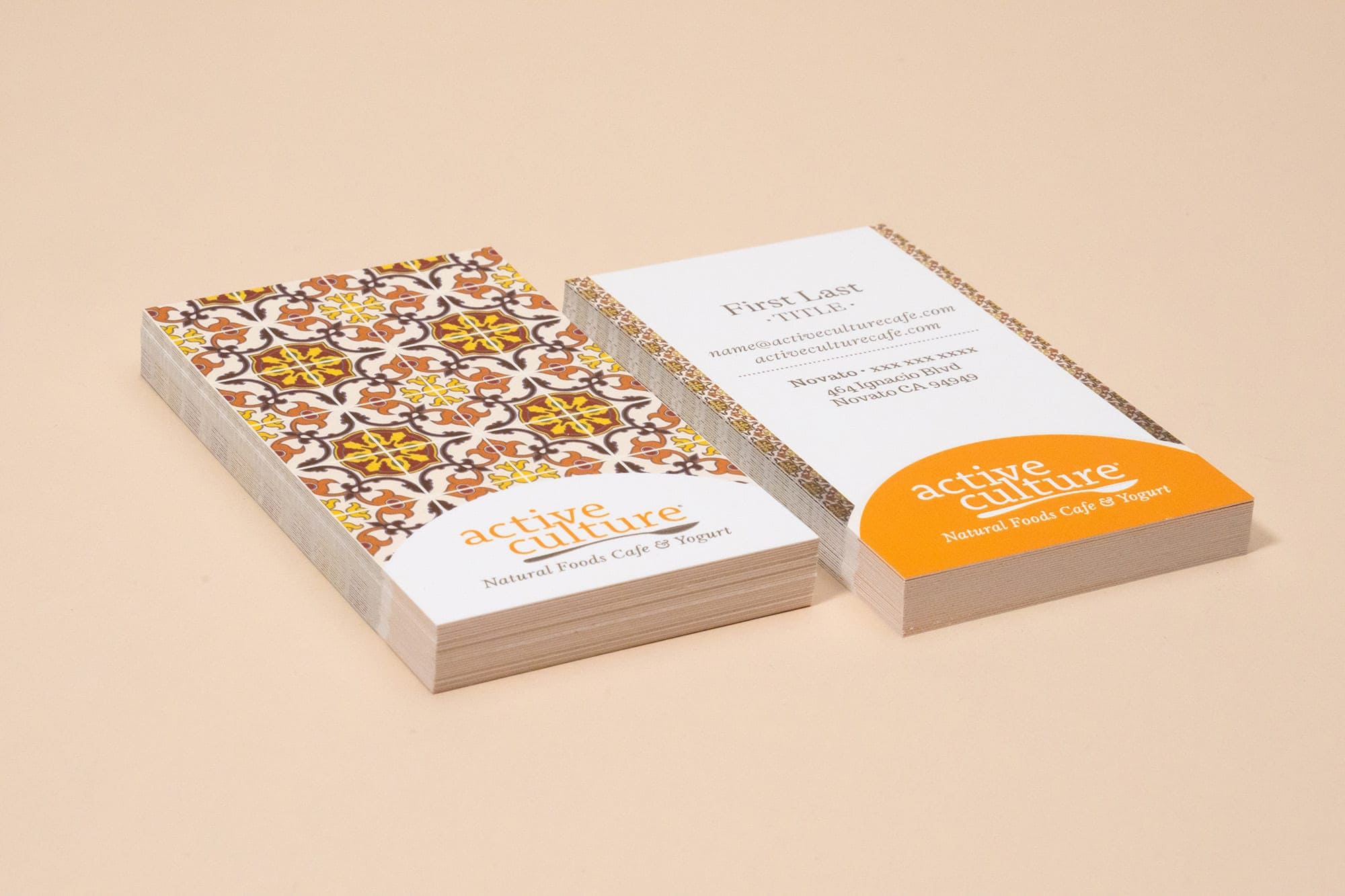 Mẫu card visit nhà hàng hình dáng lạ mắt 2 Mẫu card visit nhà hàng hình dáng lạ mắt 2